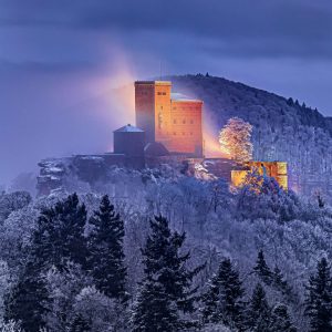 Burg Trifels im Schnee